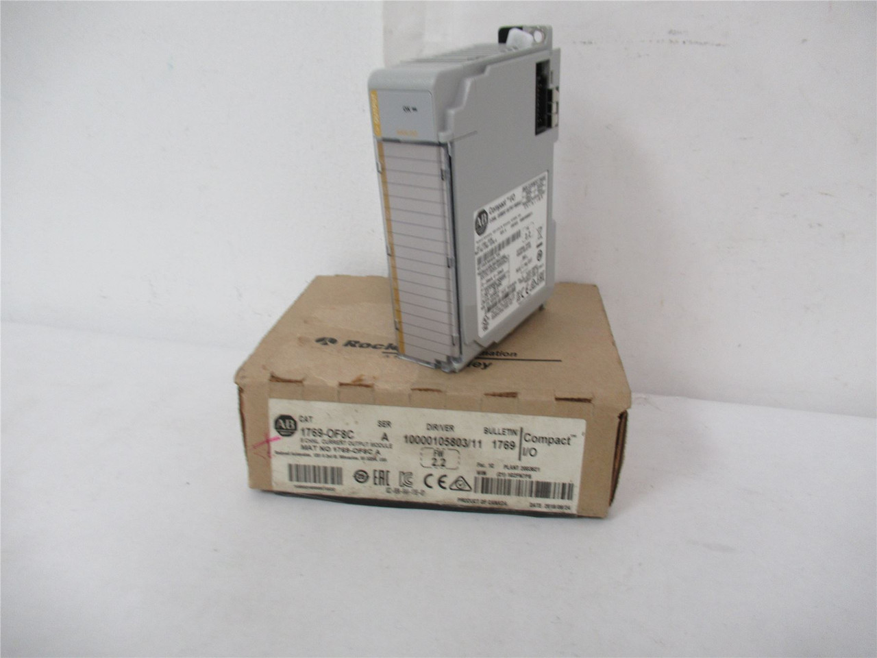 Allen-Bradley 1769-OF8C; Compactlogix 8-Pt Analog Output Modl