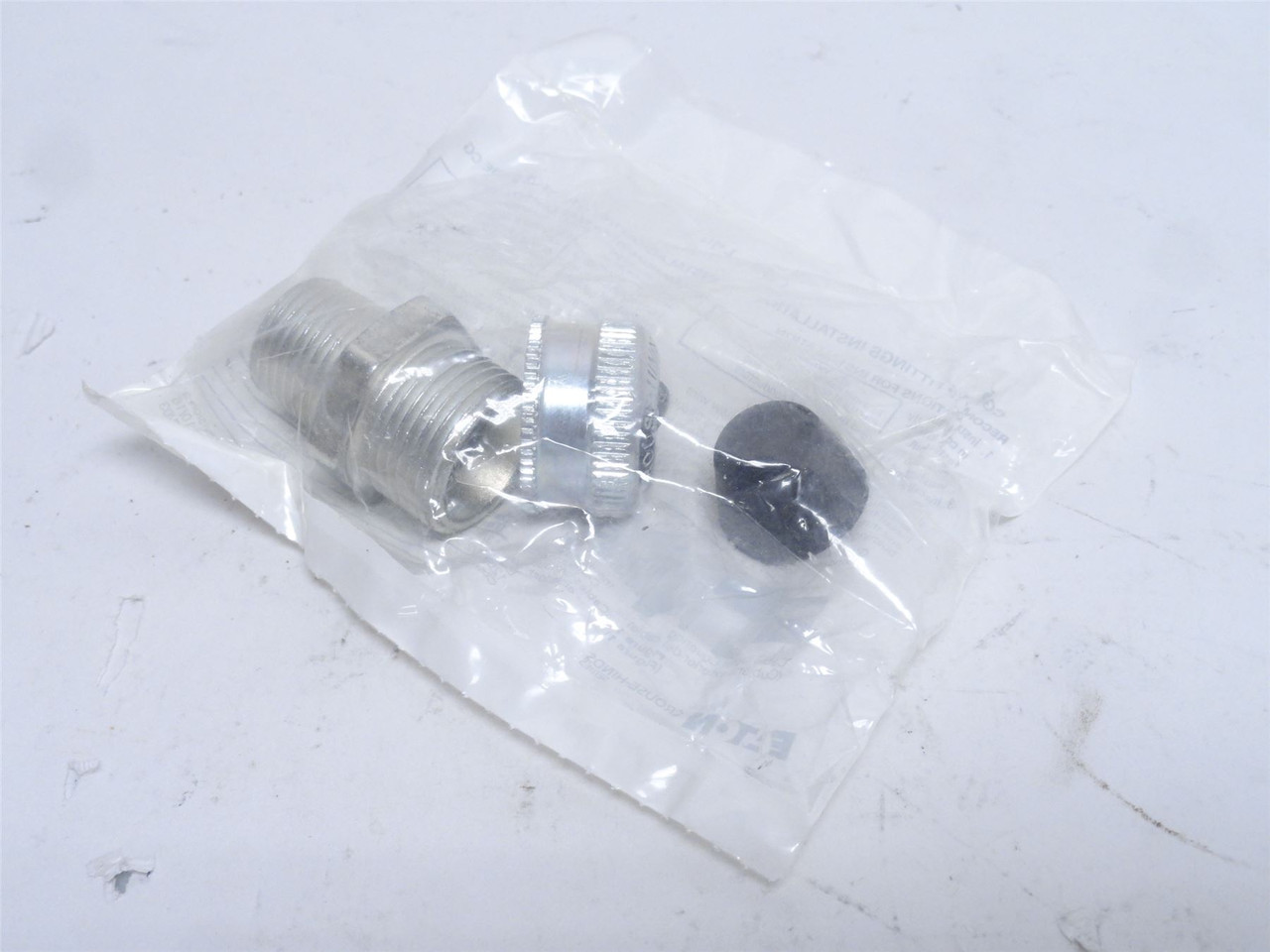 Crouse-Hinds CGB194; Liquid-Tight Conduit Connector Size: 1/2"