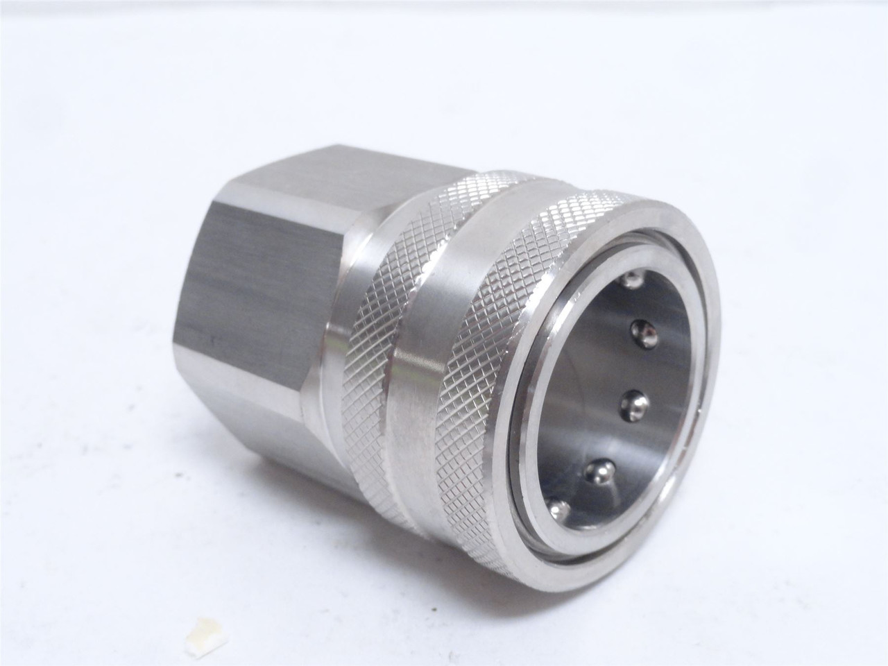 Dixon 8VF8-SS-E; Unvalved Coupler; SS-316; 1NPT 1" Body size Dixon 8VF8-SS-E; Unvalved Coupler; SS-316; 1NPT 1" Body size