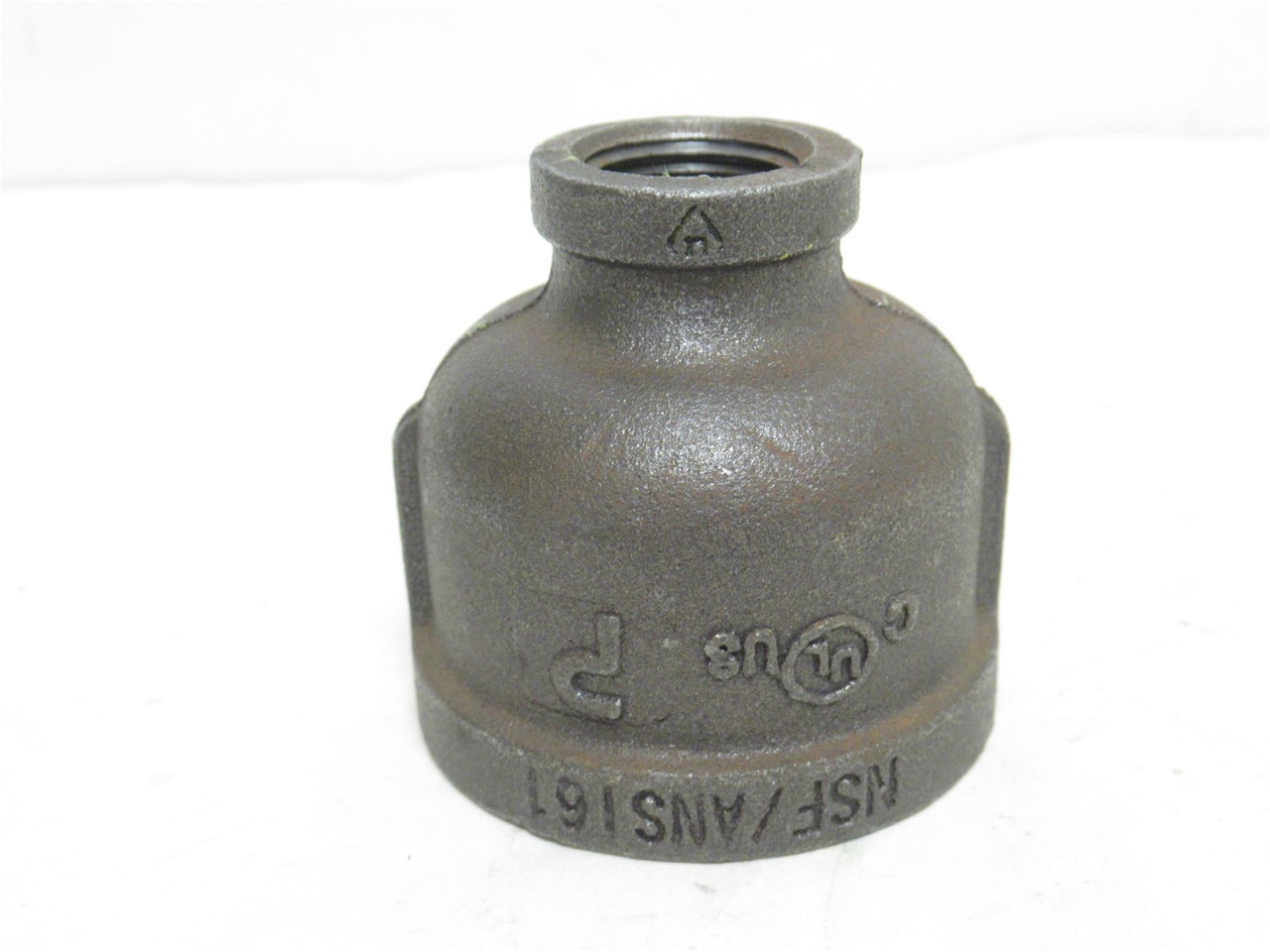 Industry-Std 5P575; Concentric Reducer Coupler; 1-1/2 x 1/2NPT
