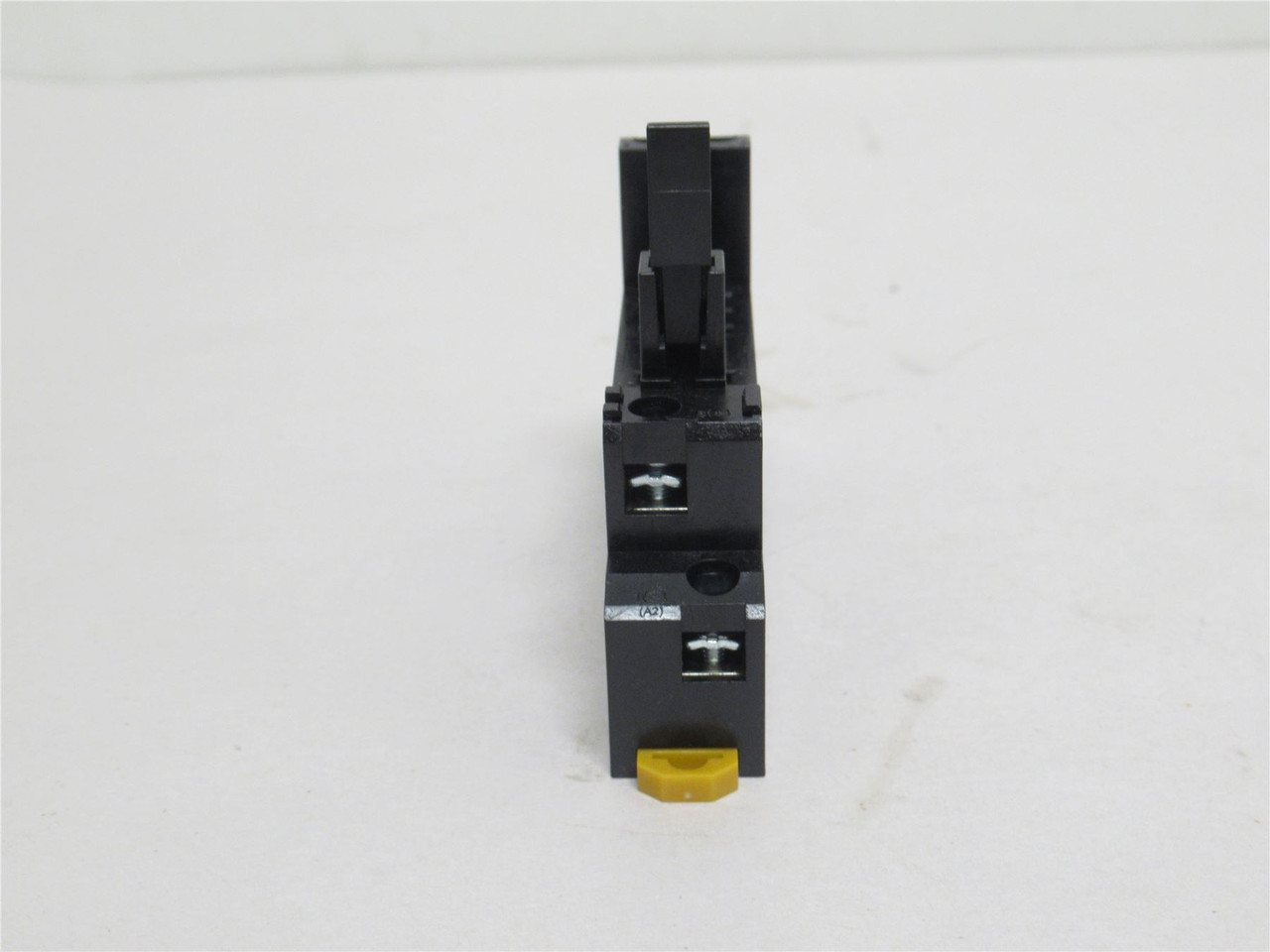 Allen-Bradley 700-HN122; Relay Socket; 5A; 250VAC; 8-Pin; 2P