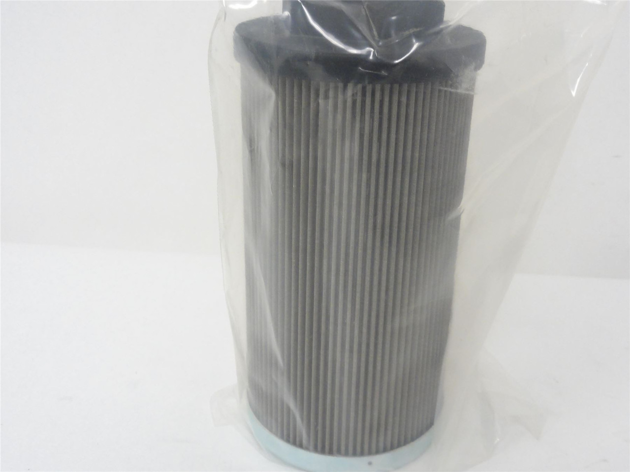 FPC SE20-1004B3; Strainer - 6.5"L x 3-3/8"OD; 1-1/4NPT