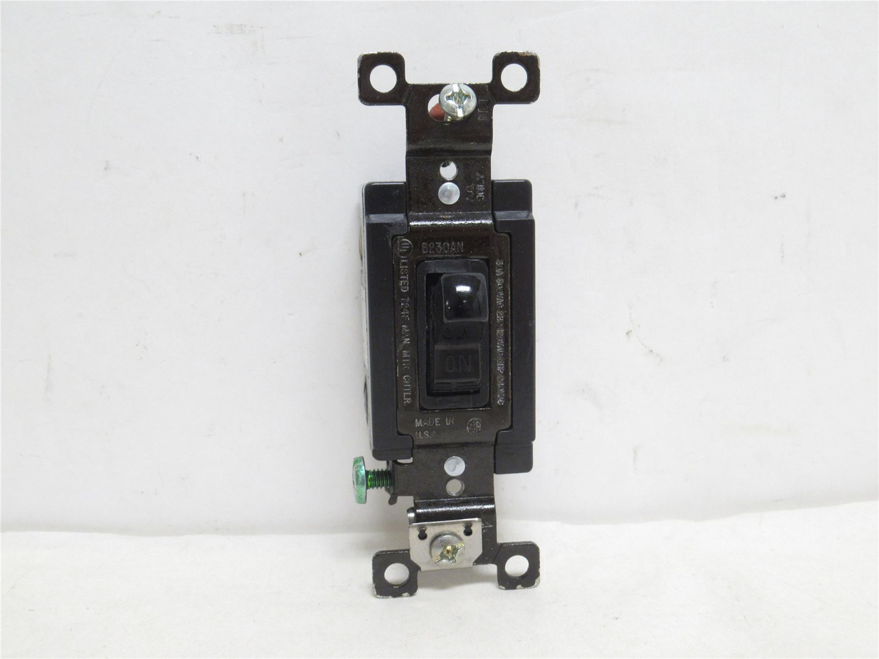 Eaton B230AN; Manual Motor Toggle Switch; 2-Pole Eaton B230AN; Manual Motor Toggle Switch; 2-Pole