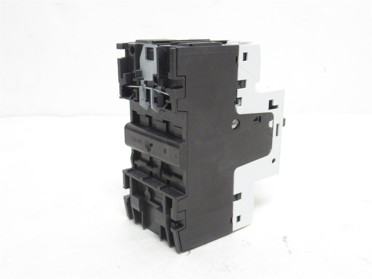 Eaton XTPT010BC1NL; Manual Motor Protector; 6.3-10A; 3P; 690V Eaton XTPT010BC1NL; Manual Motor Protector; 6.3-10A; 3P; 690V