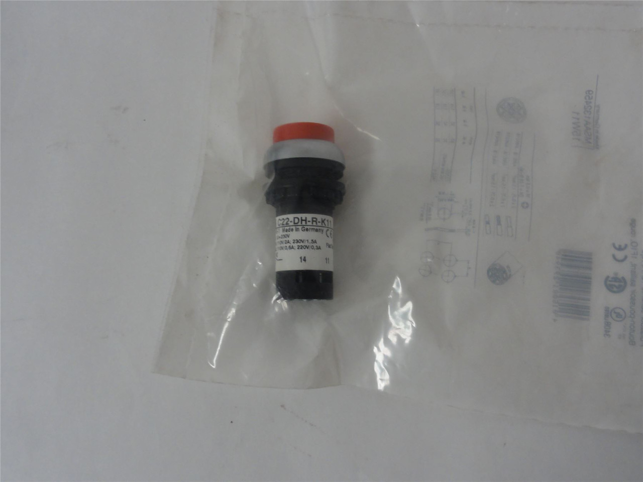 Eaton C22-DH-R-K11; Non Illuminated Pushbutton; 22.5 mm