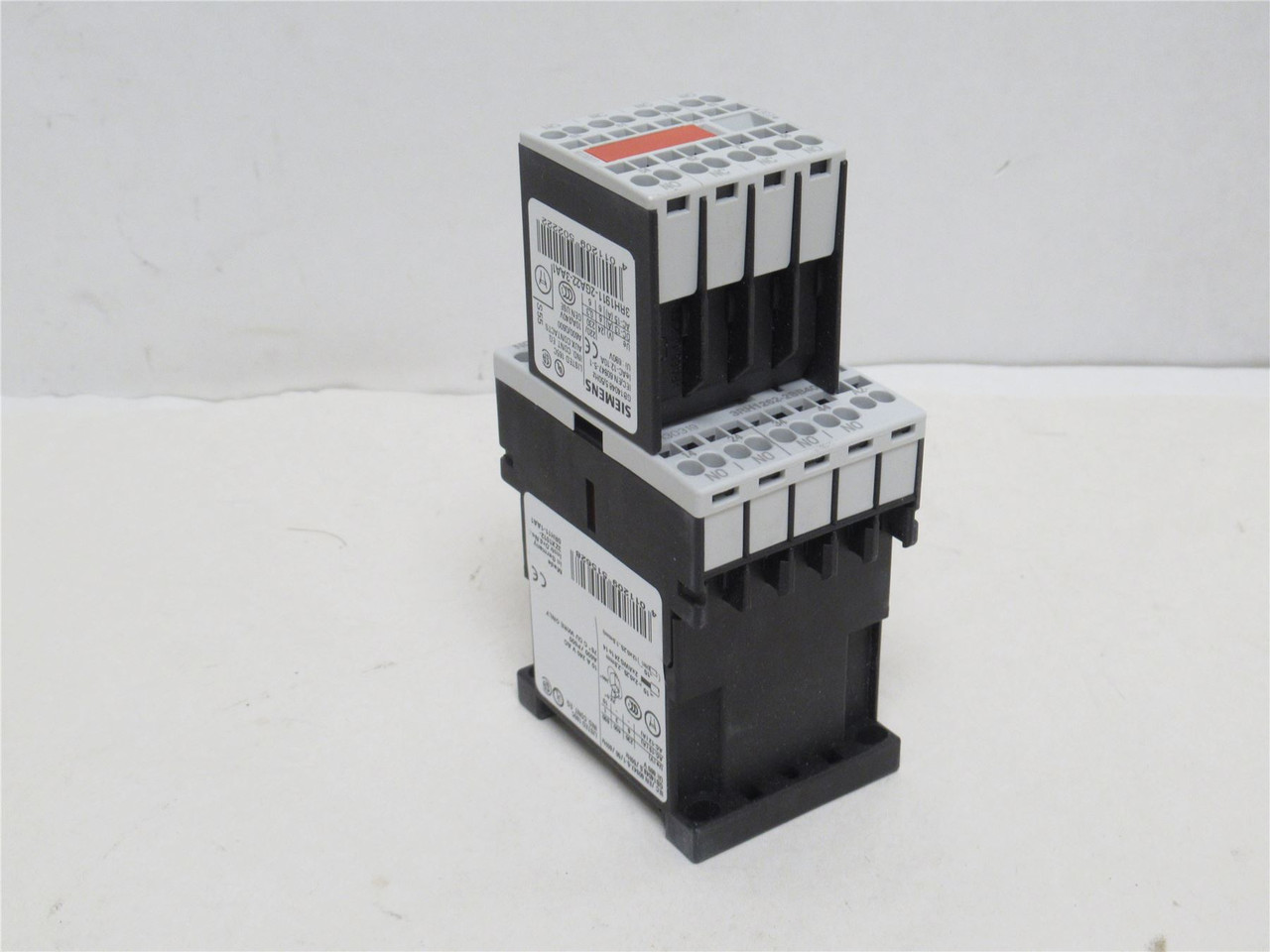 Siemens 3RH1262-2BB40; Control Relay; 6A; 230VAC; Coi: 24VDC