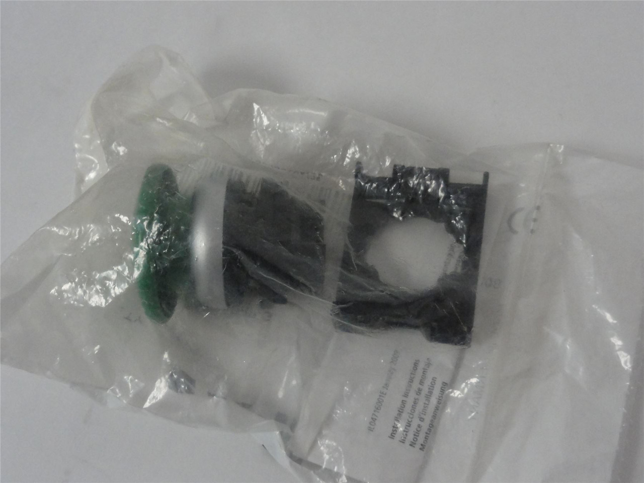 Eaton M22-DRP-G; Mushroom Pushbutton