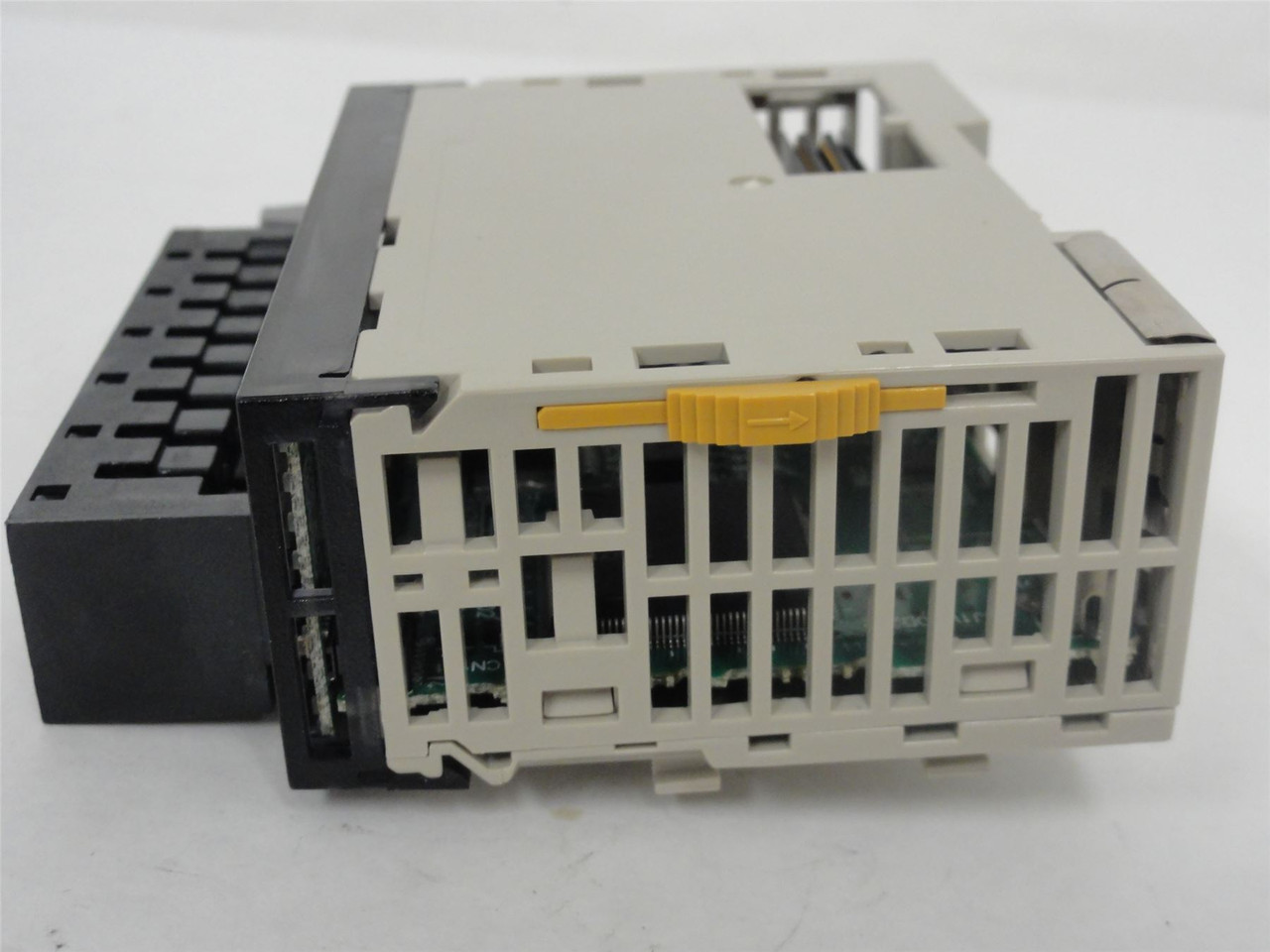 Omron CJ1W-OD212; Digital Output Unit; 24VDC; 0.5A