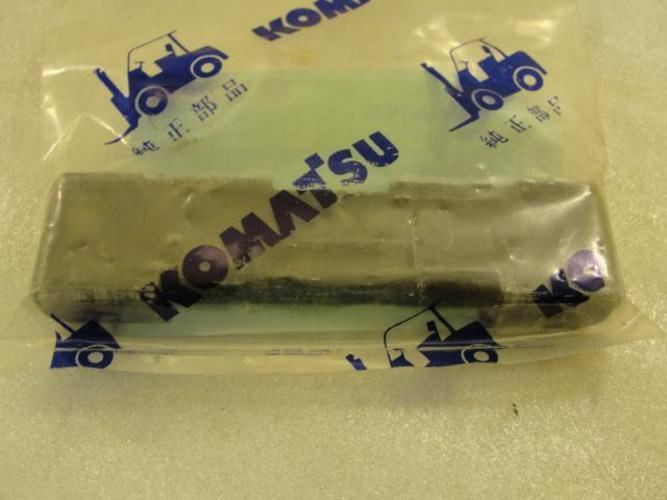 Komatsu 7870-20-3780; Base