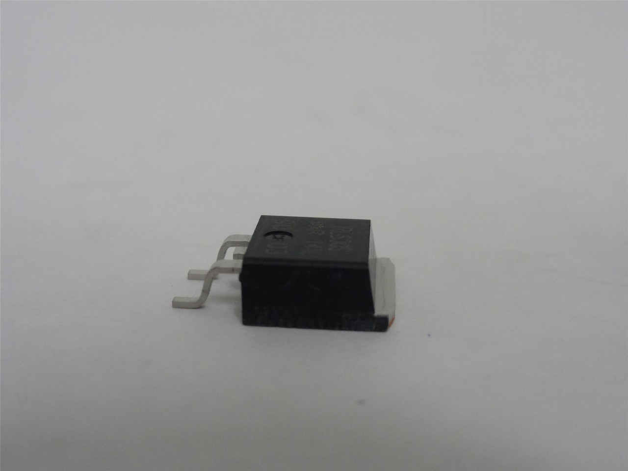 Vishay IRL630S; Lot-21 MOSFETs; N-Channel; 200V; 9A