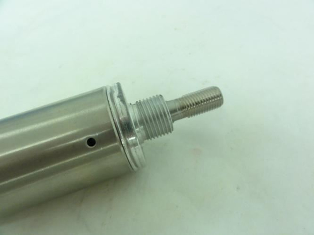 Aro SS15-P4B4-010; Pneumatic Cylinder; 1-1/2"ID; 1" Stroke Aro SS15-P4B4-010; Pneumatic Cylinder; 1-1/2"ID; 1" Stroke
