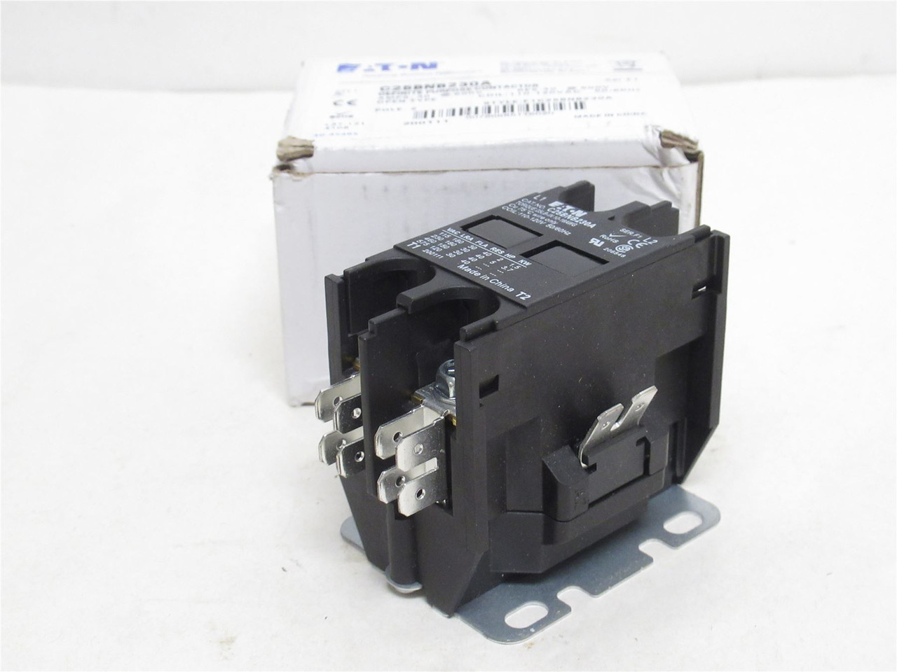 Eaton C25BNB230A; Contactor 30A; 2P; 600VAC; Coil: 110/120VAC Eaton C25BNB230A; Contactor 30A; 2P; 600VAC; Coil: 110/120VAC