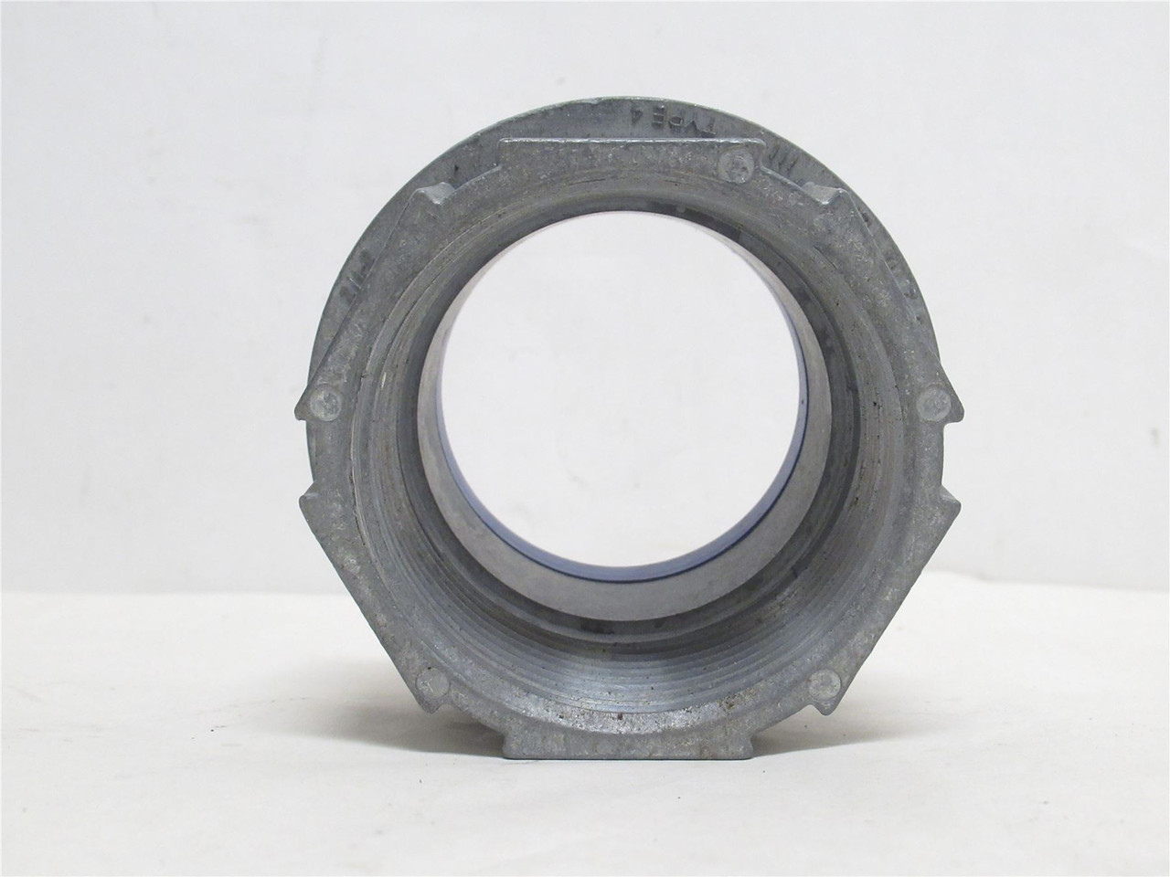 T&B H250-TB; Aluminum Weather Proof Conduit Hub; Size: 2-1/2"