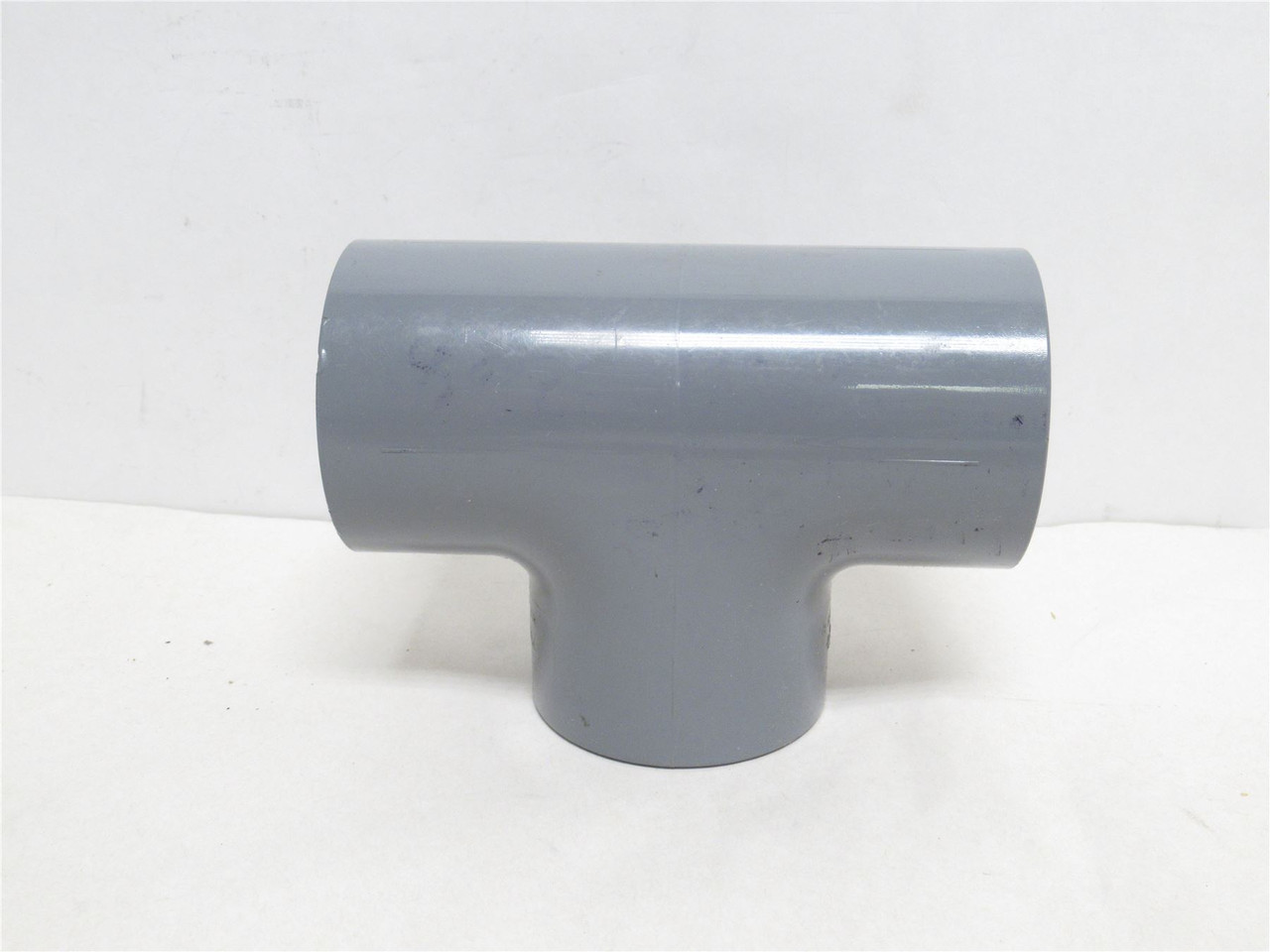Georg Fischer 801-015; Lot-2 PVC Tee Fitting 1-1/2"NPS Sch 80
