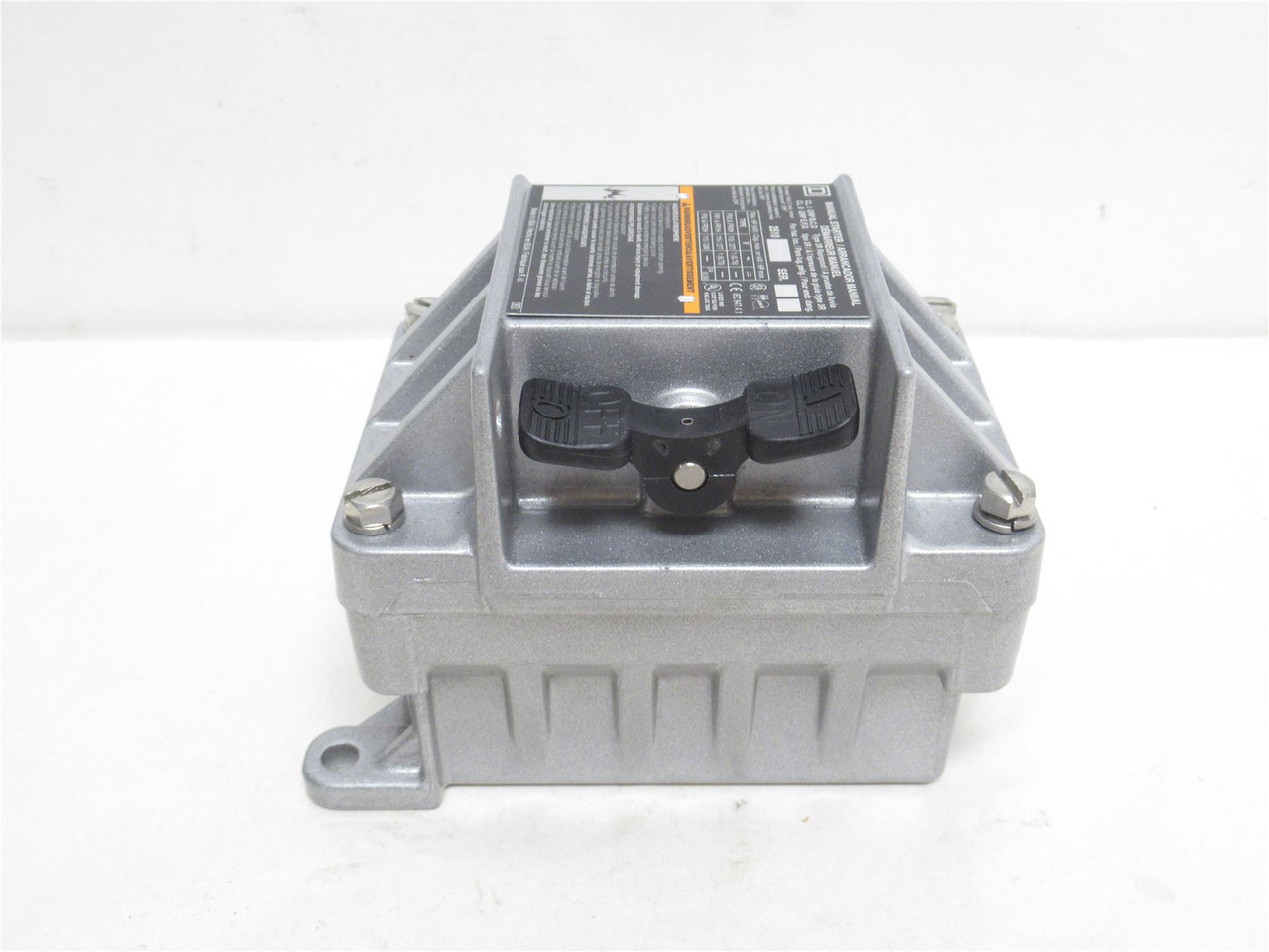 Square D 2510FR1; Manual Starter; 16A; 1P; 277VAC Square D 2510FR1; Manual Starter; 16A; 1P; 277VAC