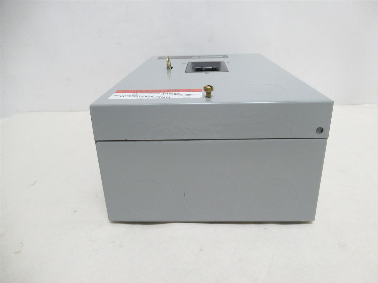 GE CR1062R2AAT2000; Enclosed Manual Start; 2P; 600VAC GE CR1062R2AAT2000; Enclosed Manual Start; 2P; 600VAC