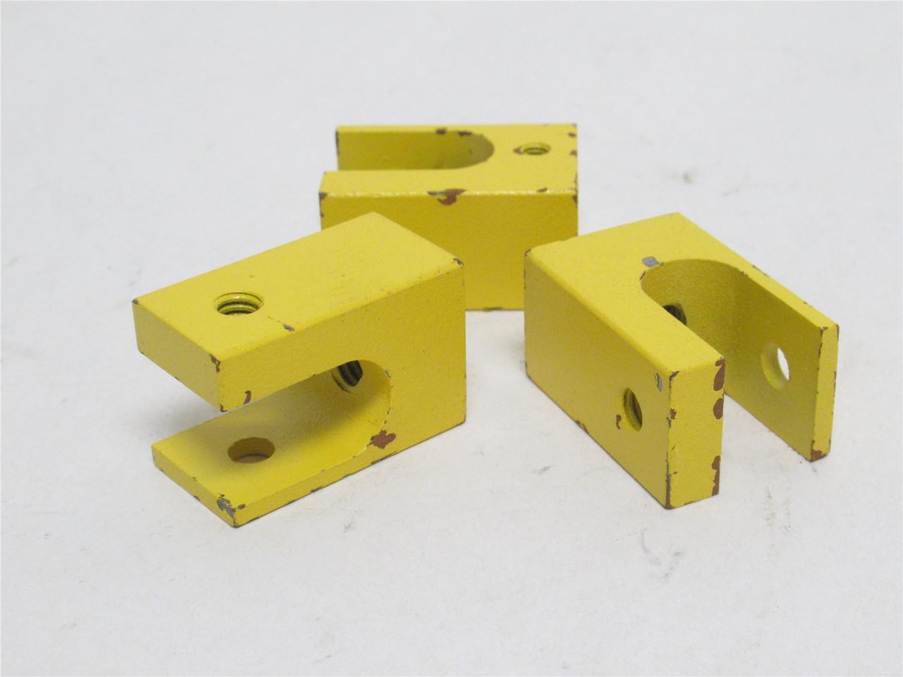 Lantech 30102198; Lot-3; Clevis Mounting Block; Cylinder