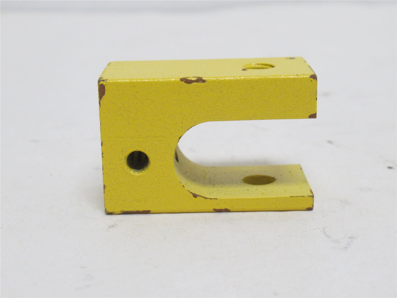 Lantech 30102198; Lot-3; Clevis Mounting Block; Cylinder