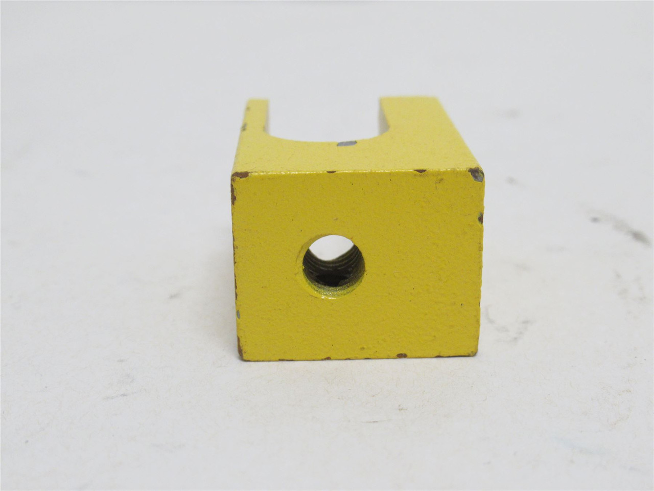 Lantech 30102198; Lot-3; Clevis Mounting Block; Cylinder