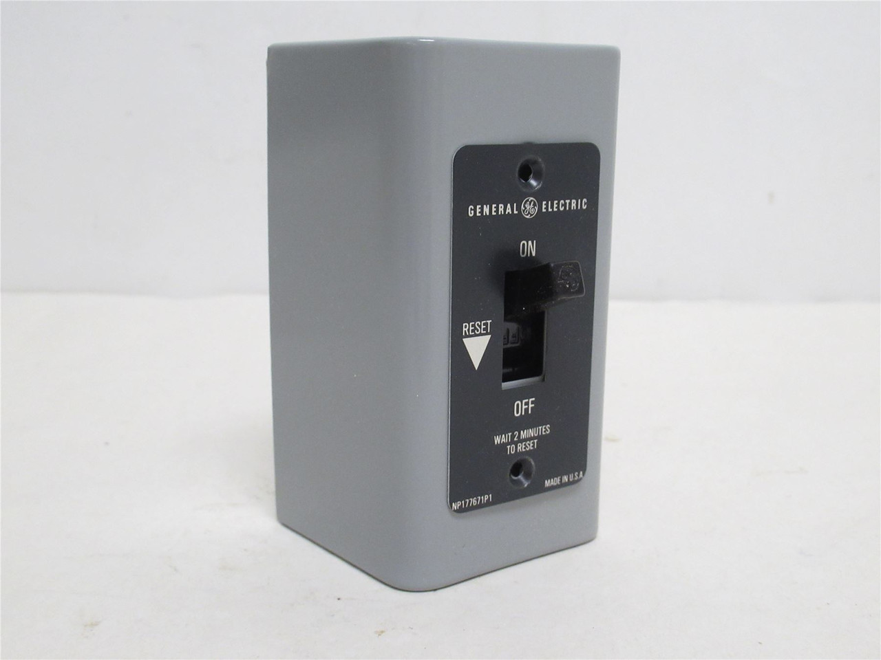 GE CR101Y1; Manual Starter Toggle Switch 1PH; 16A; 115/230VAC