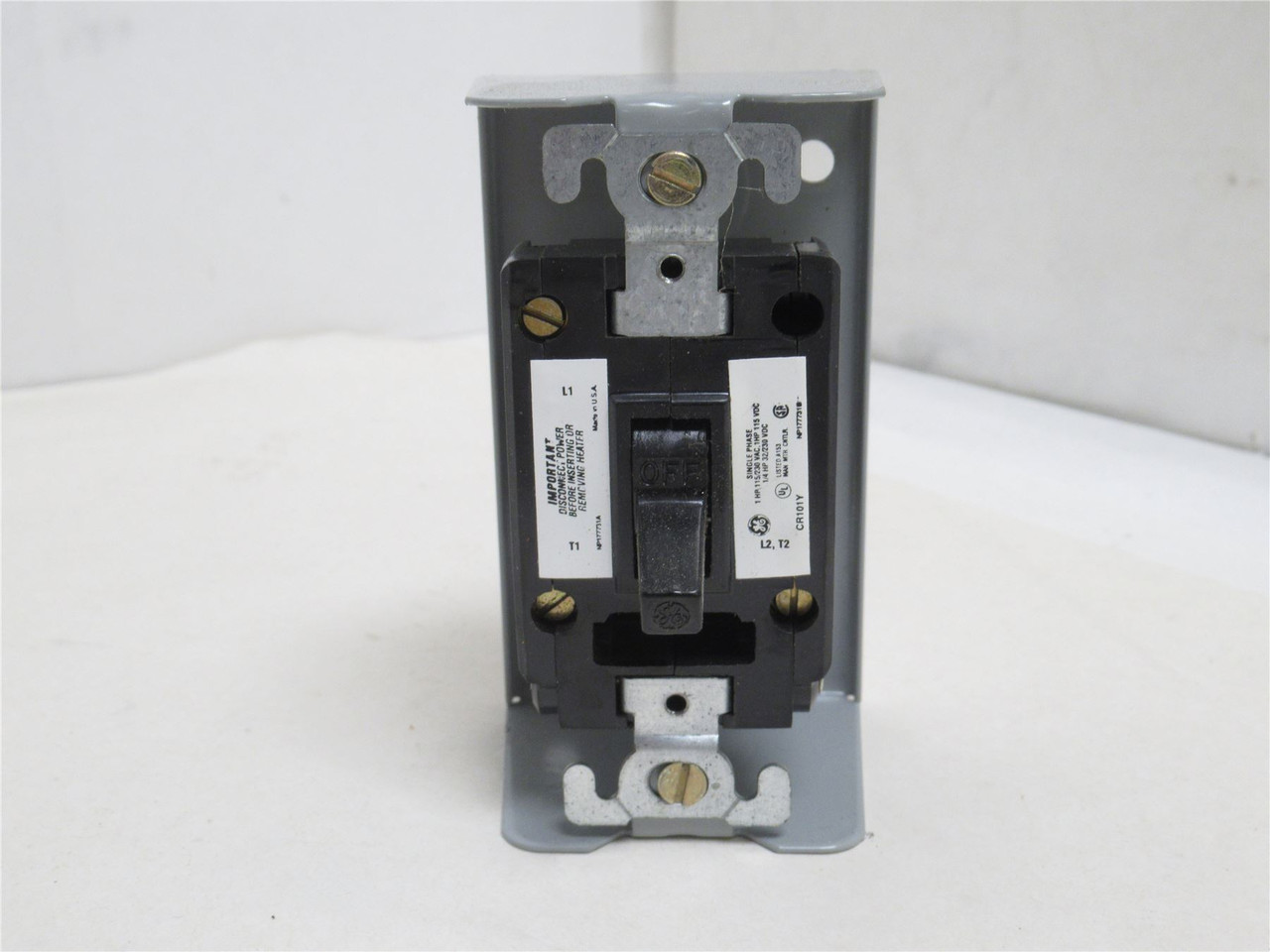 GE CR101Y11; Manual Motor Starter 16A; 1P; 120/240VAC; 1HP GE CR101Y11; Manual Motor Starter 16A; 1P; 120/240VAC; 1HP