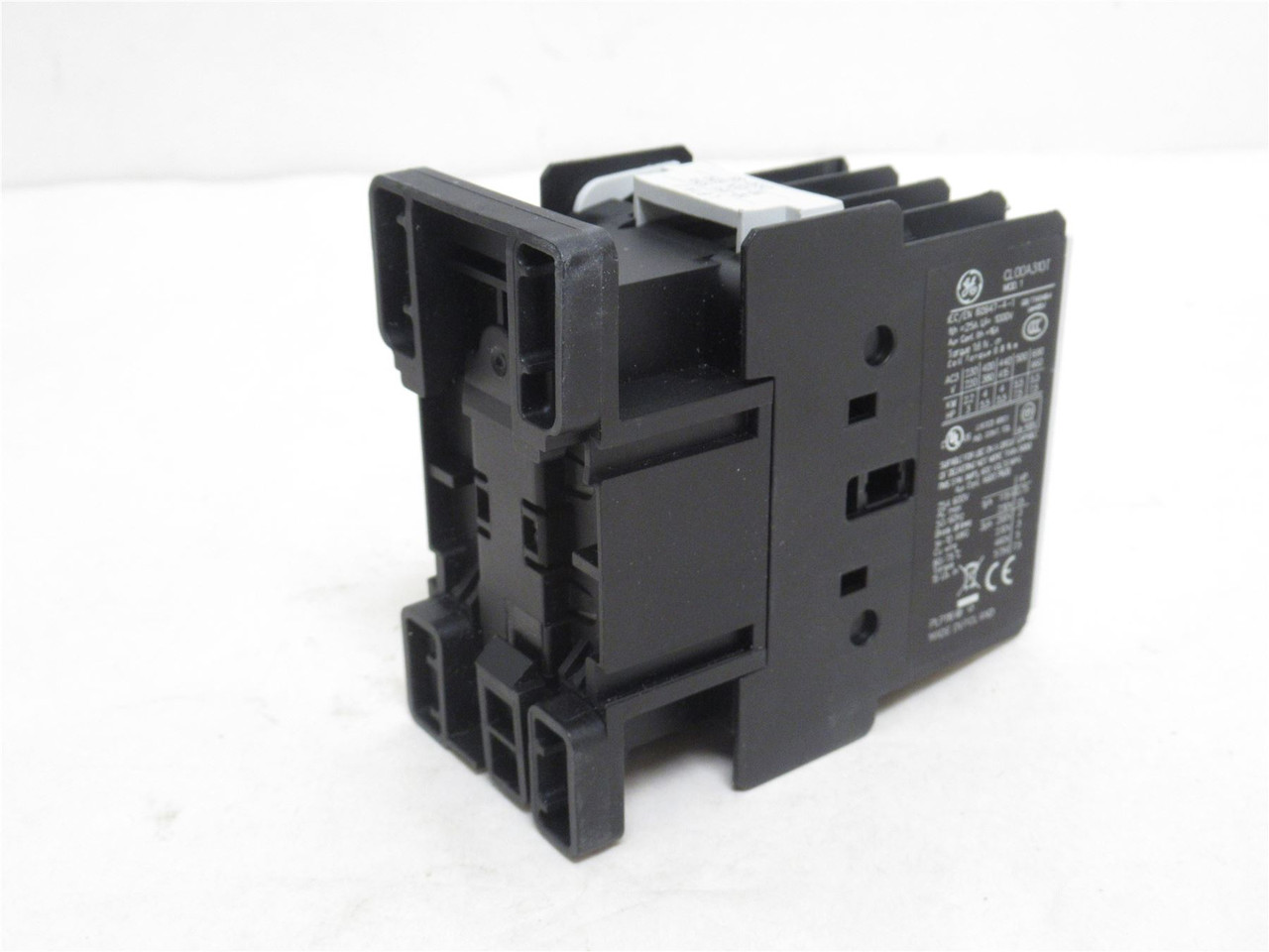 GE CL00A310TJ; Contactor; 25A; 4P; 600V; Coil: 120VAC GE CL00A310TJ; Contactor; 25A; 4P; 600V; Coil: 120VAC