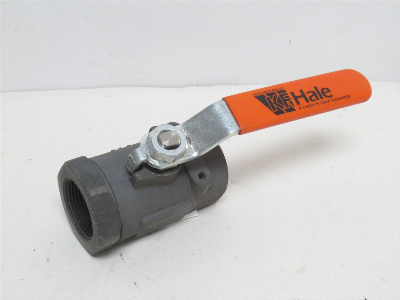 KF Hale 05005-P11; Ball Valve; Locking; 1-1/4FNPT 1500WOG