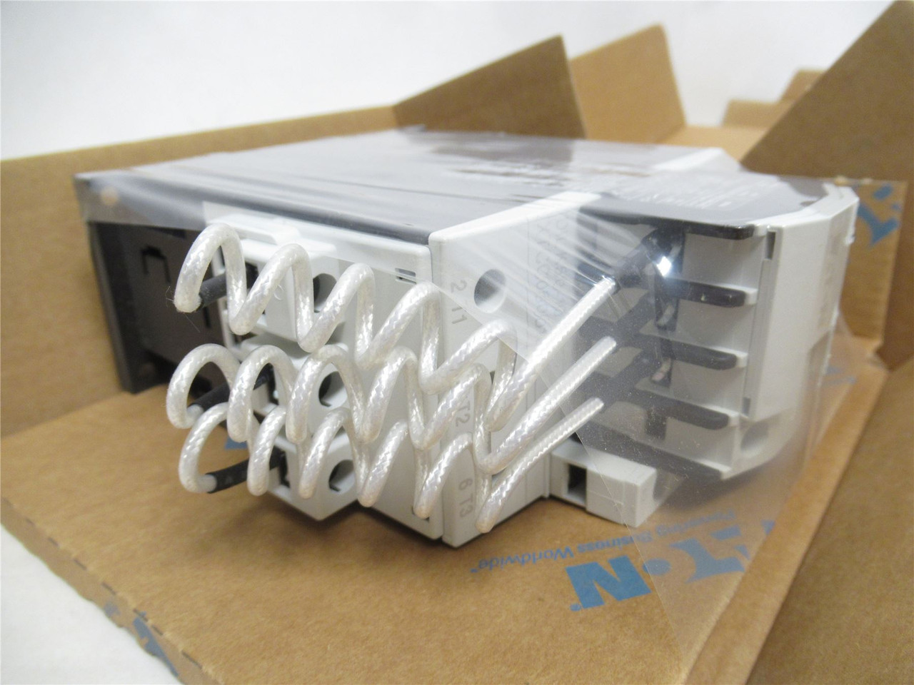 Eaton XTCC050D10F; IEC Capacitor Contactor 50A; 3P; 600VAC Eaton XTCC050D10F; IEC Capacitor Contactor 50A; 3P; 600VAC