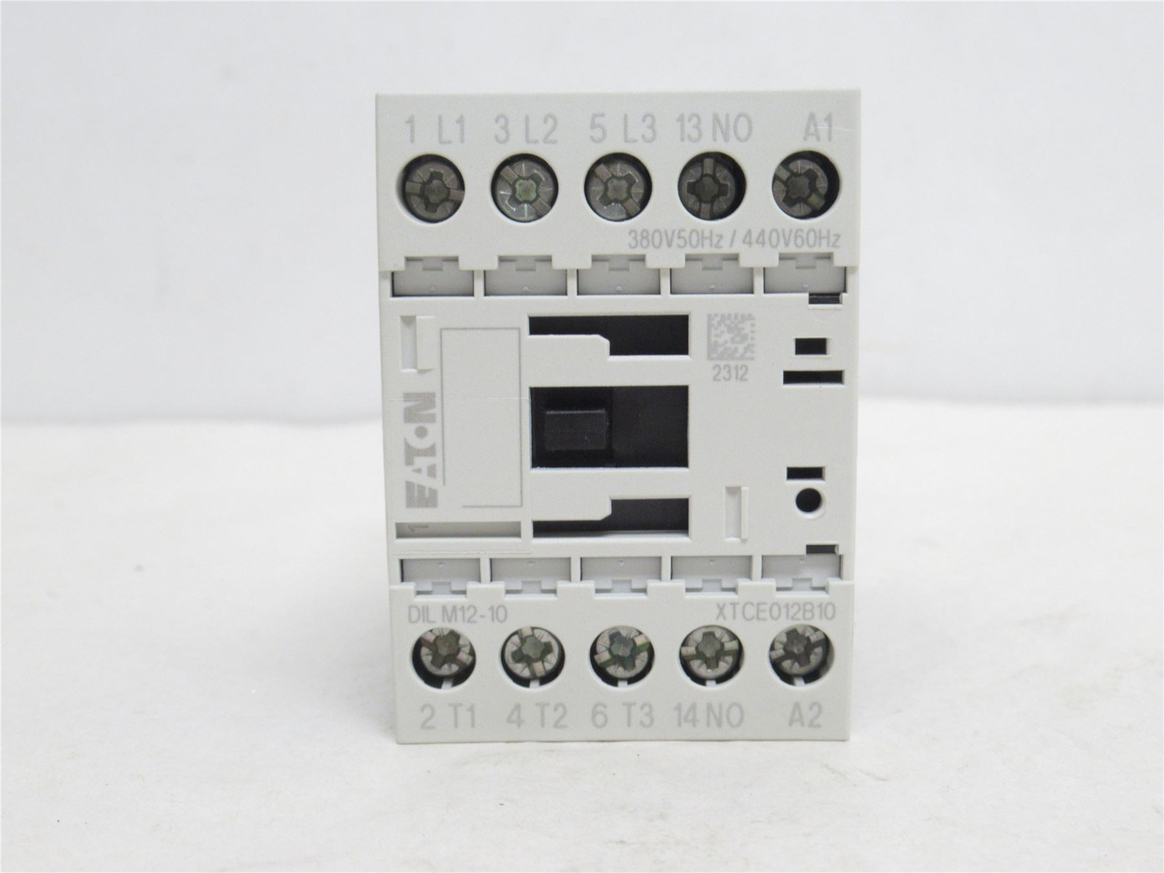 Eaton XTCE012B10L; Contactor 3P; 12A; 600VAC; Coil: 440VAC Eaton XTCE012B10L; Contactor 3P; 12A; 600VAC; Coil: 440VAC