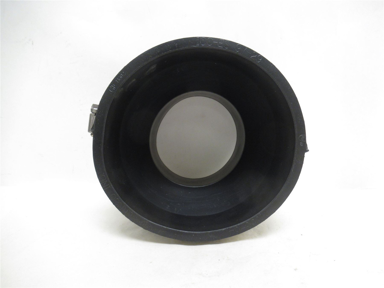 Fernco 1056-64; Elastomeric Flexible Pipe Coupling; 6" x 4"