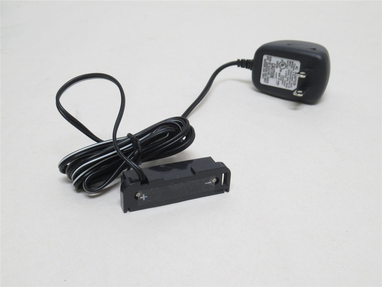 Industry-Std 2CHY2; Metal Frame Analog Clock; Round Arabic