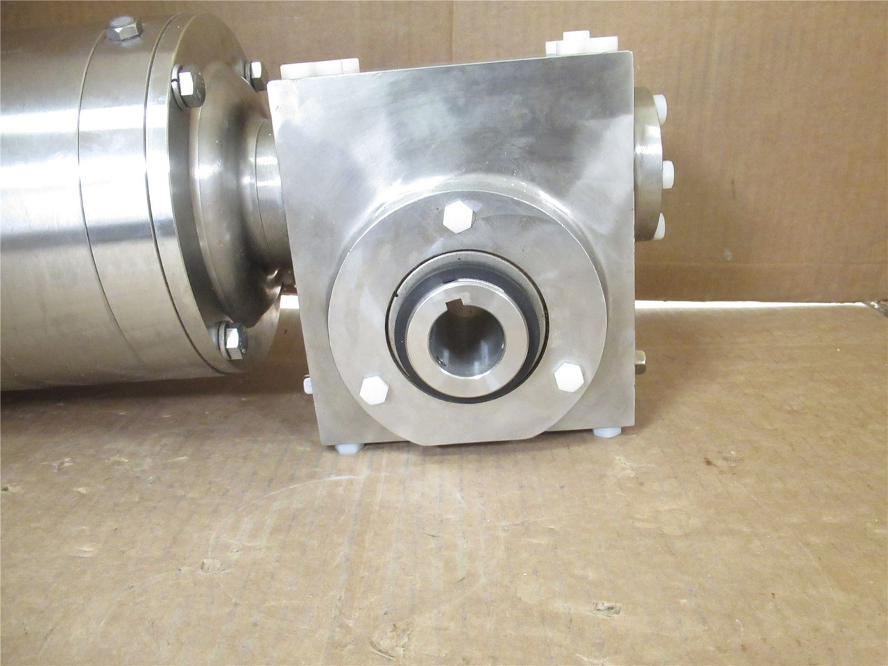 Hub City SSW215 40/1 A WR 56C; AC GearmotorSS 3/4Hp 40:1Ratio