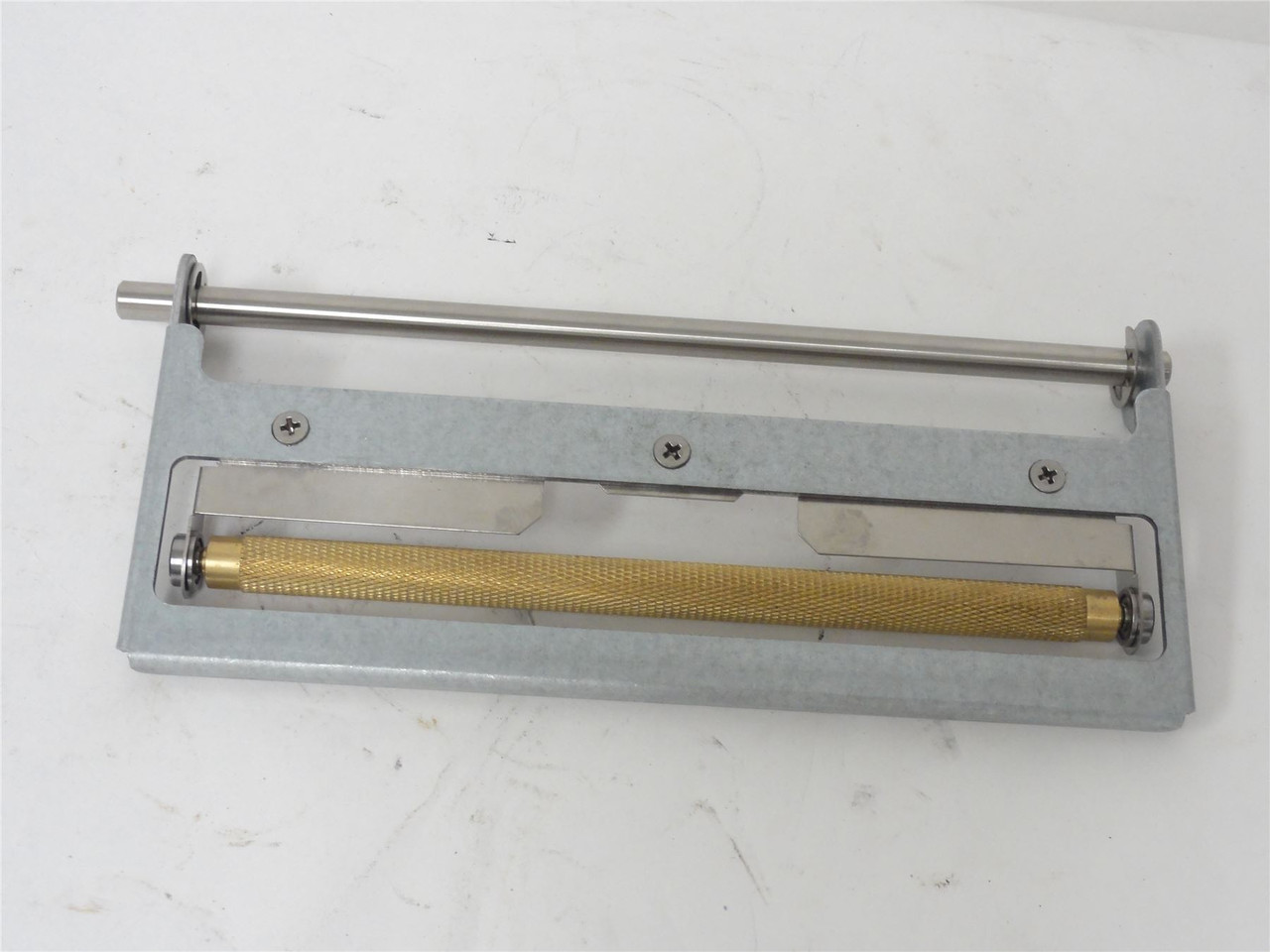 Honeywell 15-2974-01; Lower Pinch Roller Assembly; 4IN RH