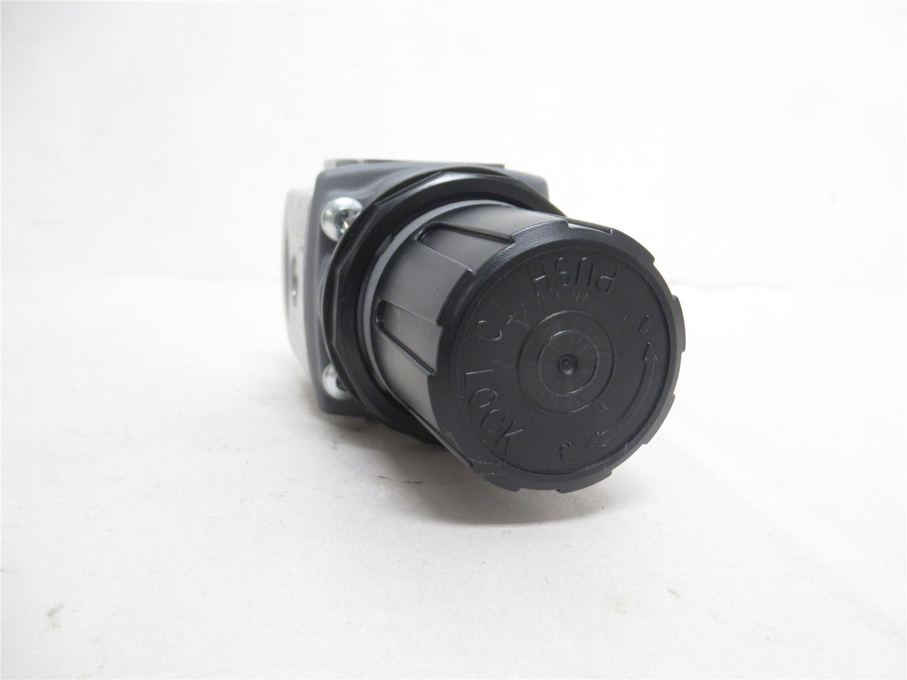 Parker P32RB92BNYP; Pressure Regulator 300PSIG Max In; 1/4NPT