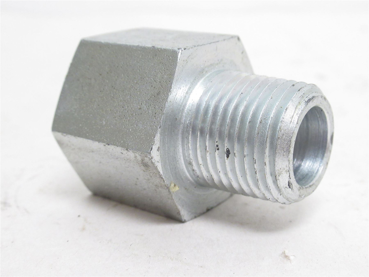 Parker 1645335; Lot-2 Pipe Adaptor; 5/8 BOSS Female x 1/2NPT