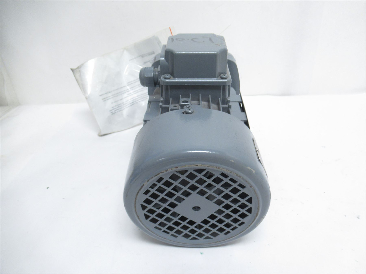 Bege 5AZA 71B-4; AC Gearmotor 1682377 15.3:1 Ratio; 0.37kw