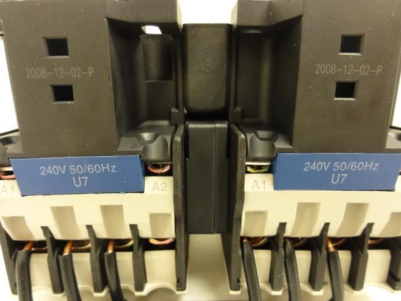 Dayton 2UXP1; Reversing Contactor 25A 3P 600V Max; Coil: 240V Dayton 2UXP1; Reversing Contactor 25A 3P 600V Max; Coil: 240V