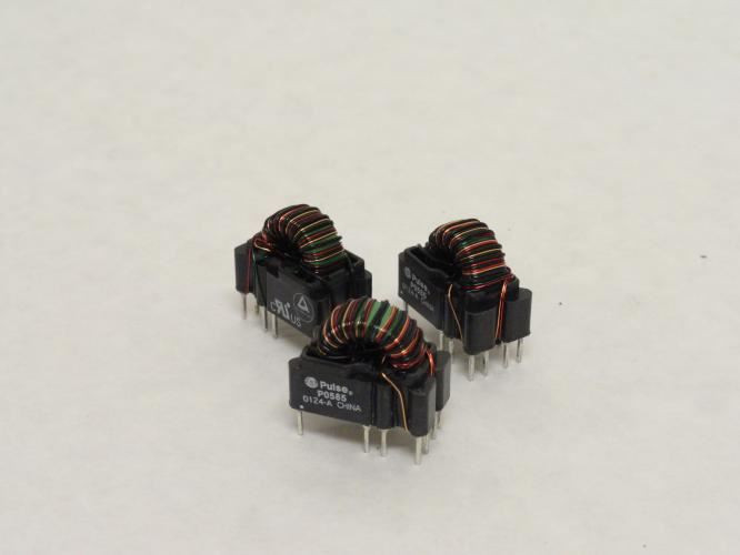 Pulse Electronics P0585; Lot-3; Transformers; 450uH 330Ohms