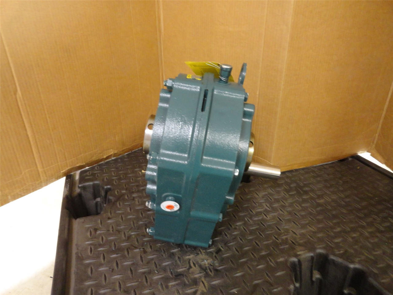 Dodge SCXT425E; Screw Conveyor Reducer E244551; 24.38:1 Ratio Dodge SCXT425E; Screw Conveyor Reducer E244551; 24.38:1 Ratio