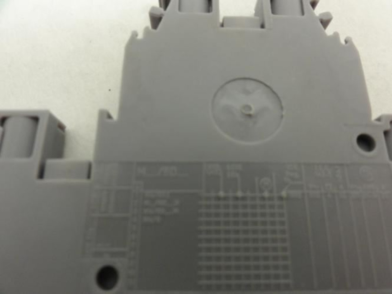 Entrelec M4/602; Lot-5 Contact Blocks; 20A; 600VAC