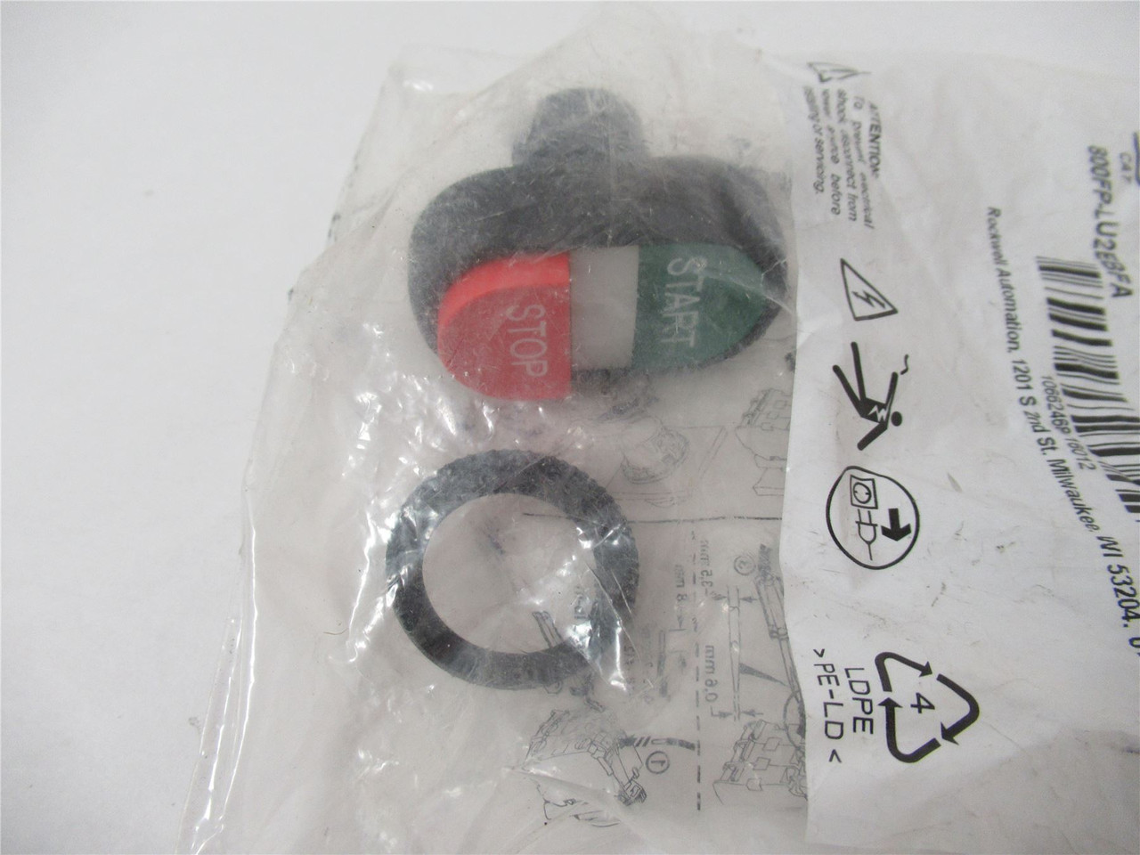 Allen-Bradley 800FP-LU2EBFA; Switch 22mm 2 Position Multi Op