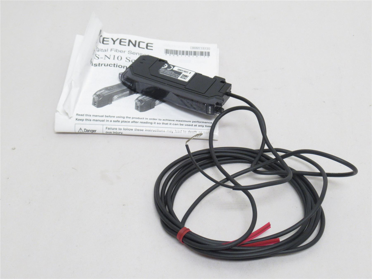 Keyence FS-N12N; Fiber Optic Amplifier; 24V; 20mA; NPN