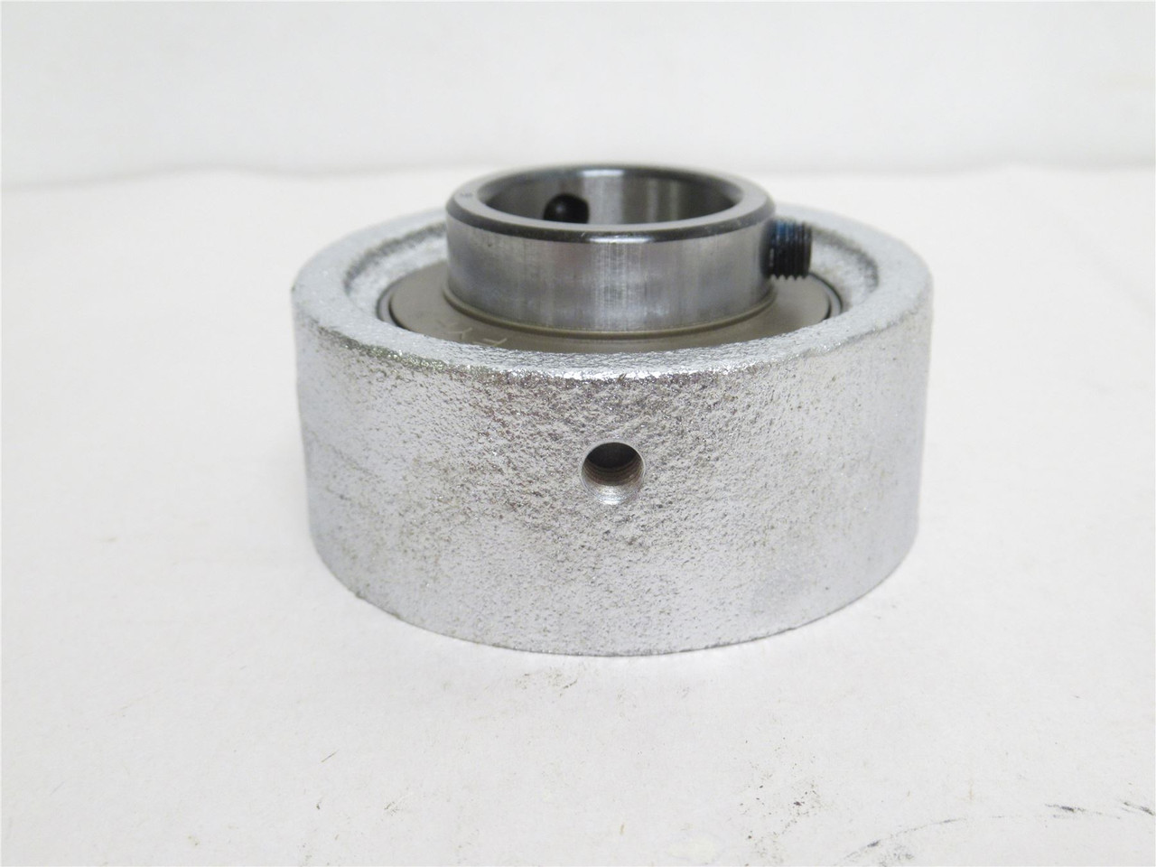 FYH UCFB20516G5NP; Bracket Flange Bearing; 1"ID; 3-Bolt