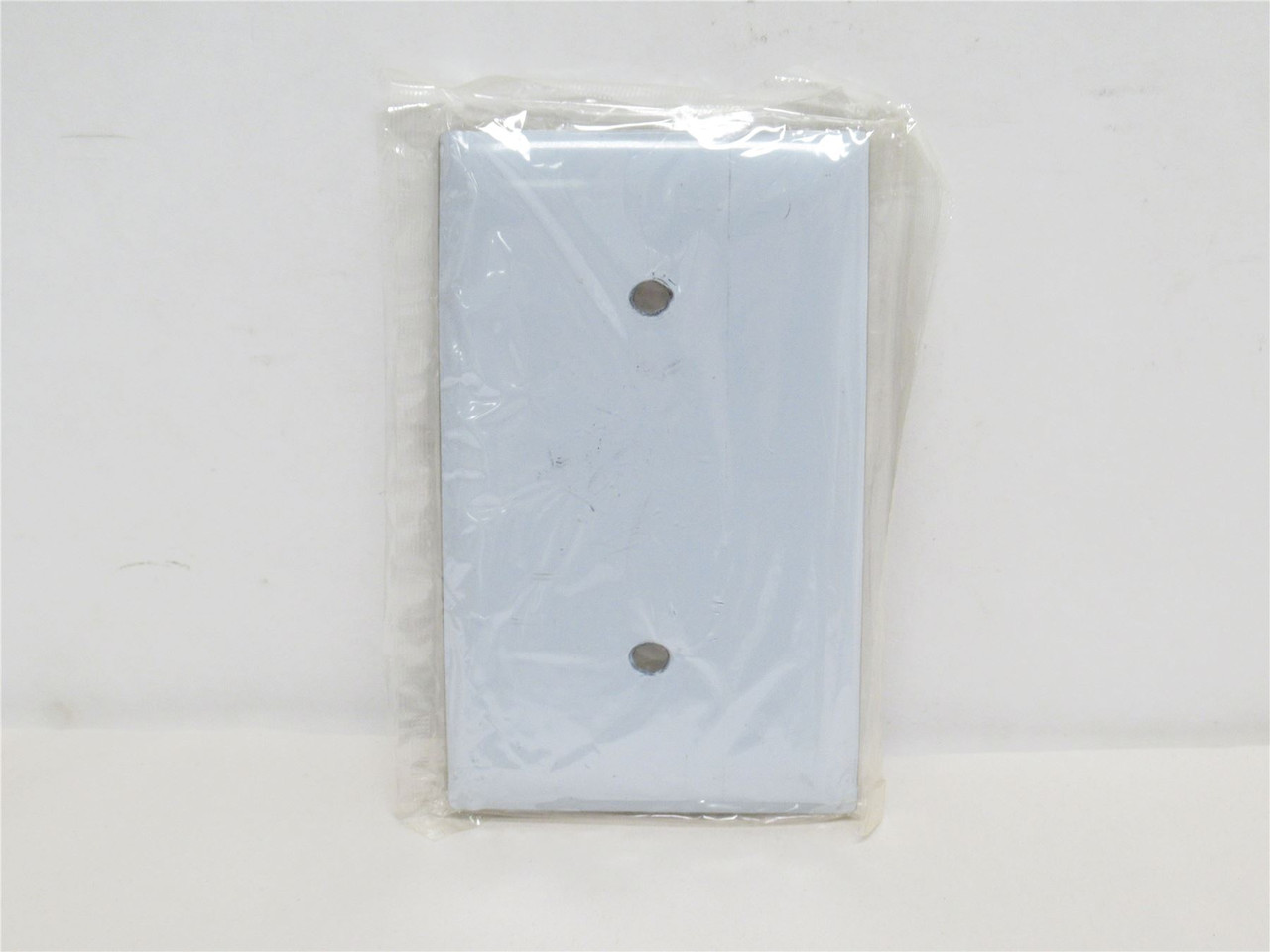 Hubbell SS14; Standard Blank Gang Plank; SS; Screw Mount