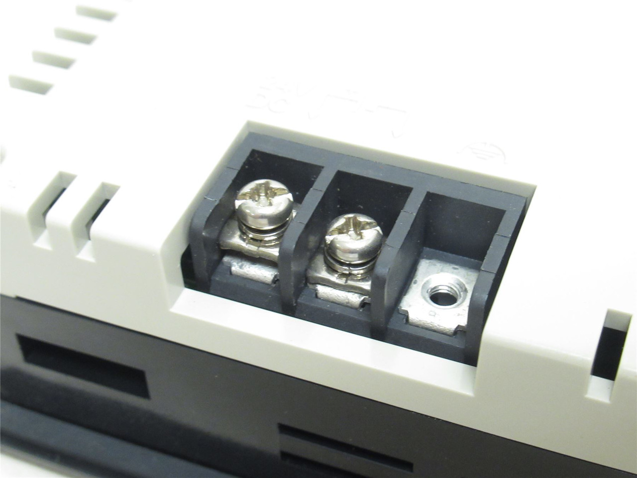 Omron NT21-ST121B-E; Touchscreen 5.2" Monochrome