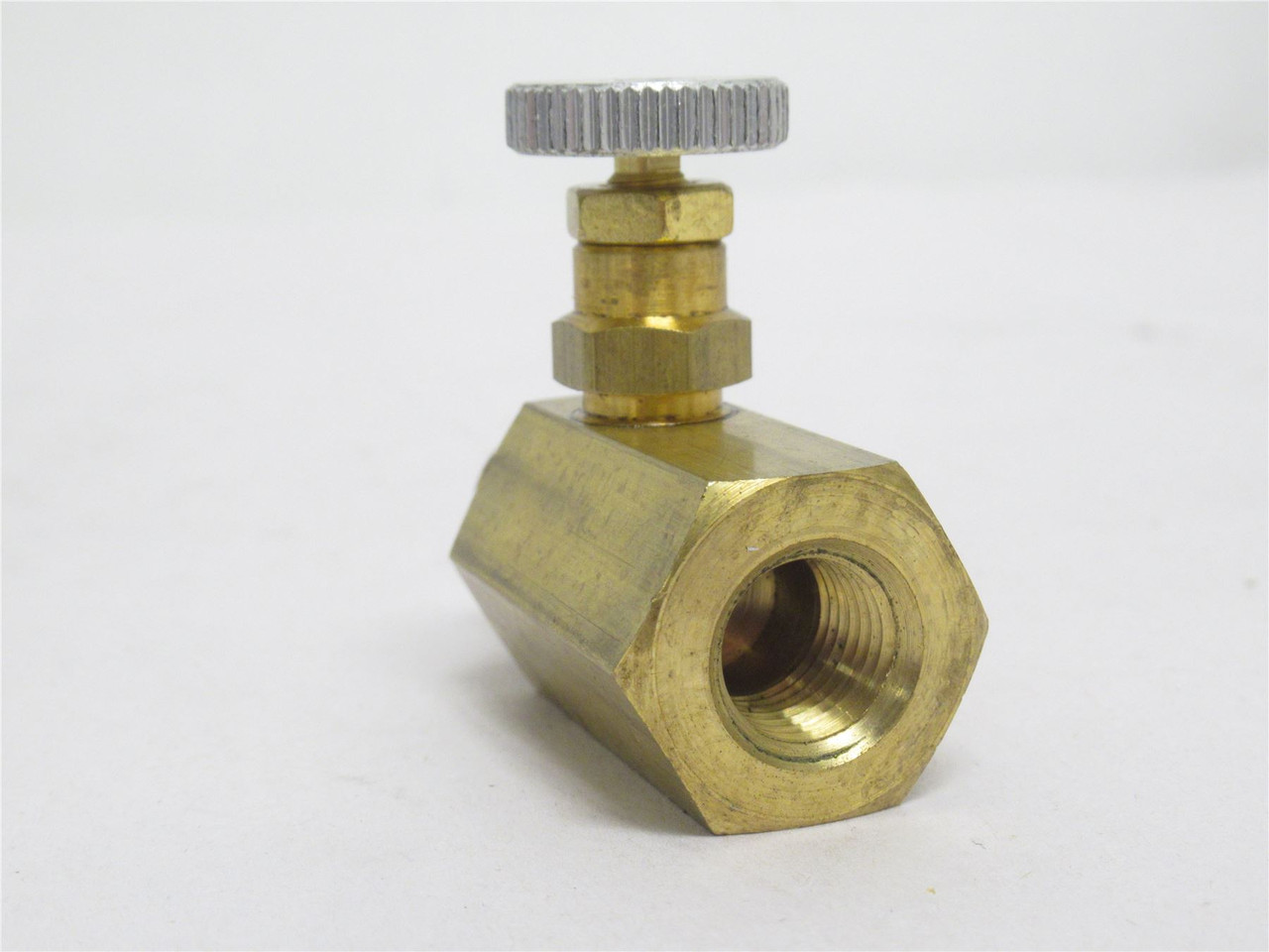 Deltrol NMF20BK; Inline Brass Needle Valve 1/4NPT; 2000PSI