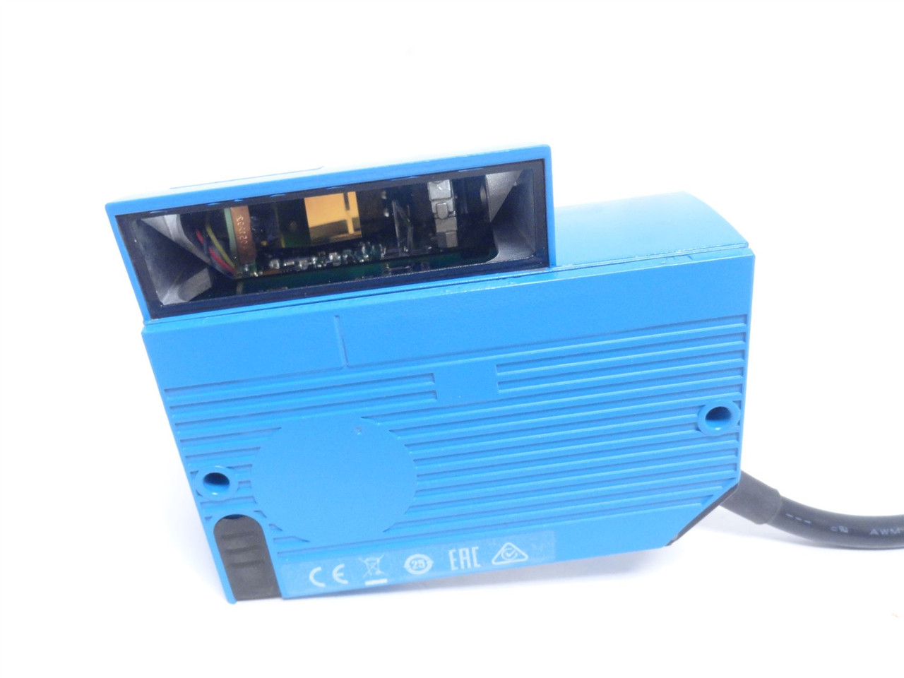 SICK CLV631-2000; Sensor Scanner; 18-30VDC; 5 Watt; 3' Wire