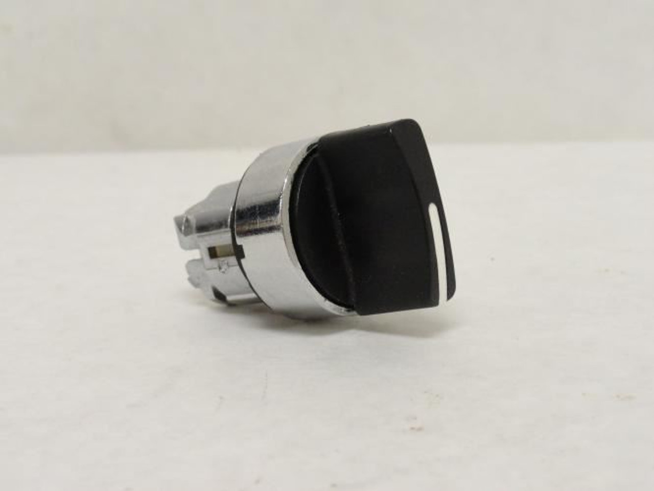 Schneider ZB4BD3; Selector Switch; 3-Pos; 22mm Mount Diameter