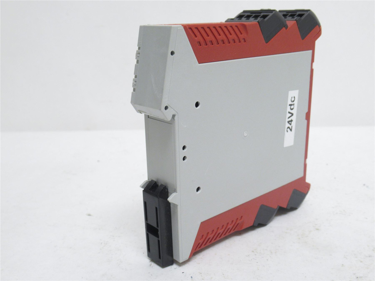 Allen-Bradley 440R-EM4R2D; Safety Relay 24VDC; 3.5 Watt; 4-NO