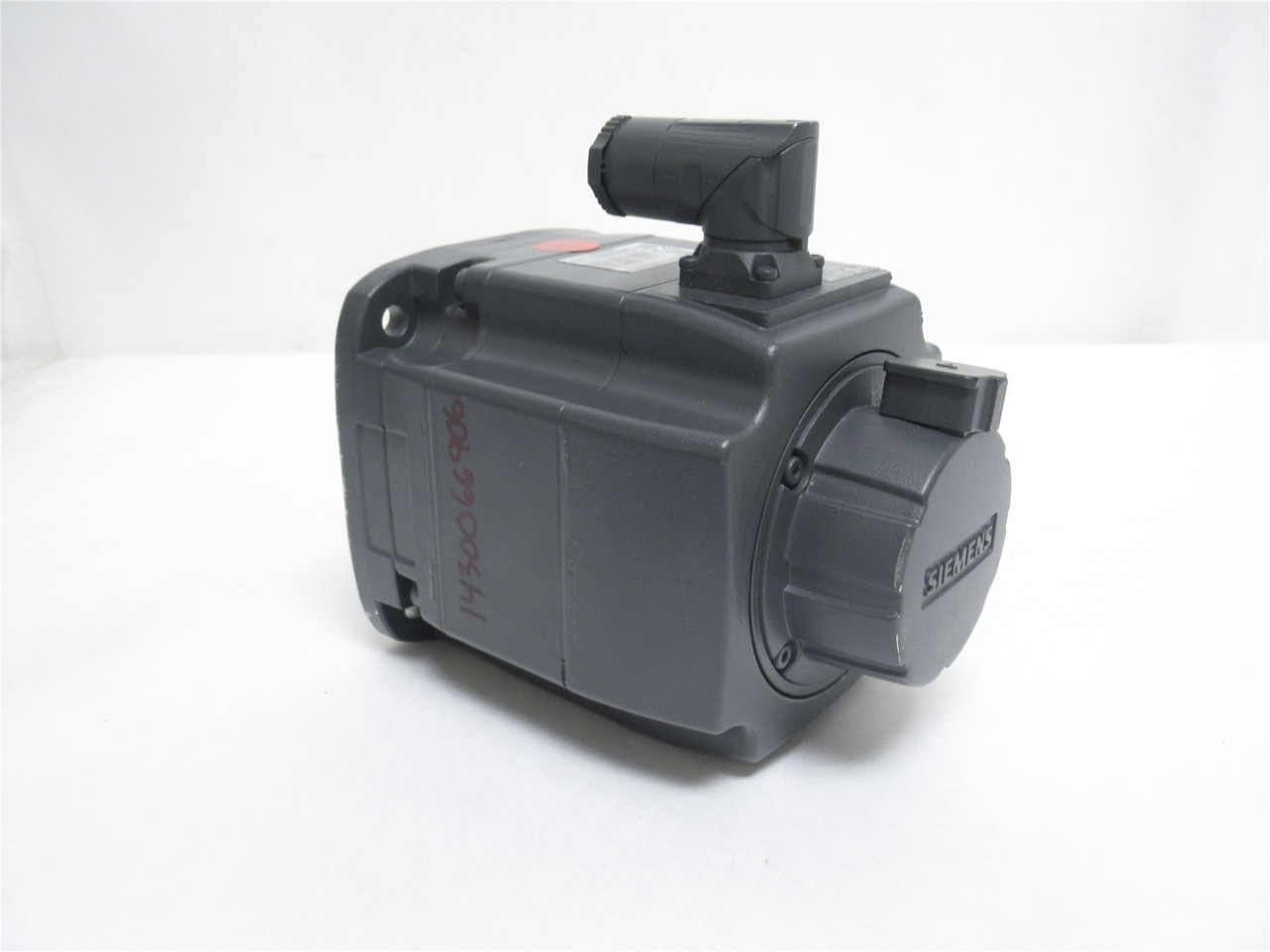 Siemens 1FK7060-2AF71-1RG2; Servo-Motor; 1.5kW; 257VAC; 3PH